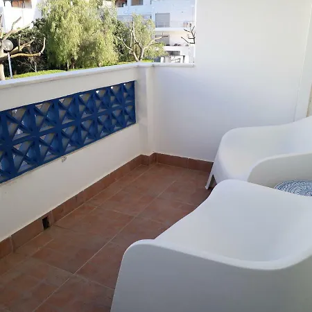Santa Luzia Apartment شقة *
